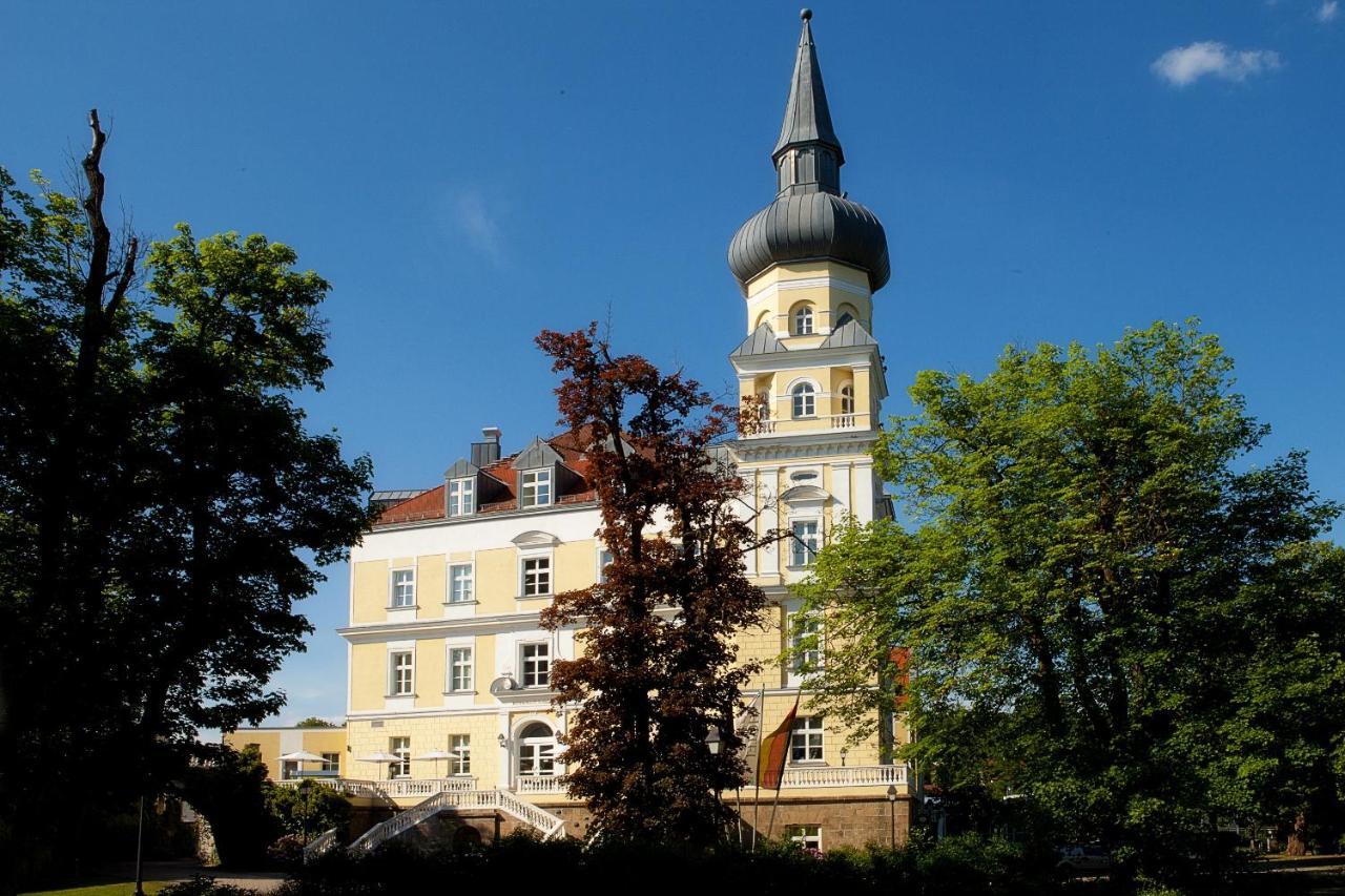 Hotel Schloss Schwarzenfeld Exteriör bild